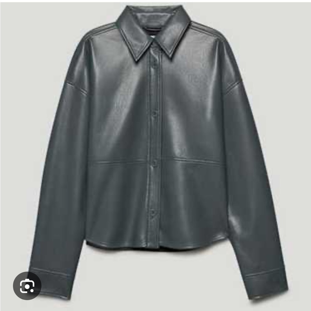 Aritzia babaton pelli leather shirt jacket. Green in xxs. Worn once.